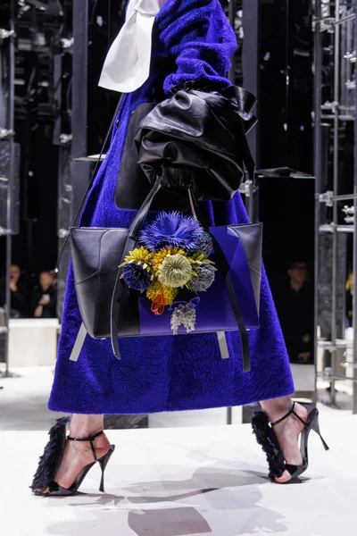 Look 20